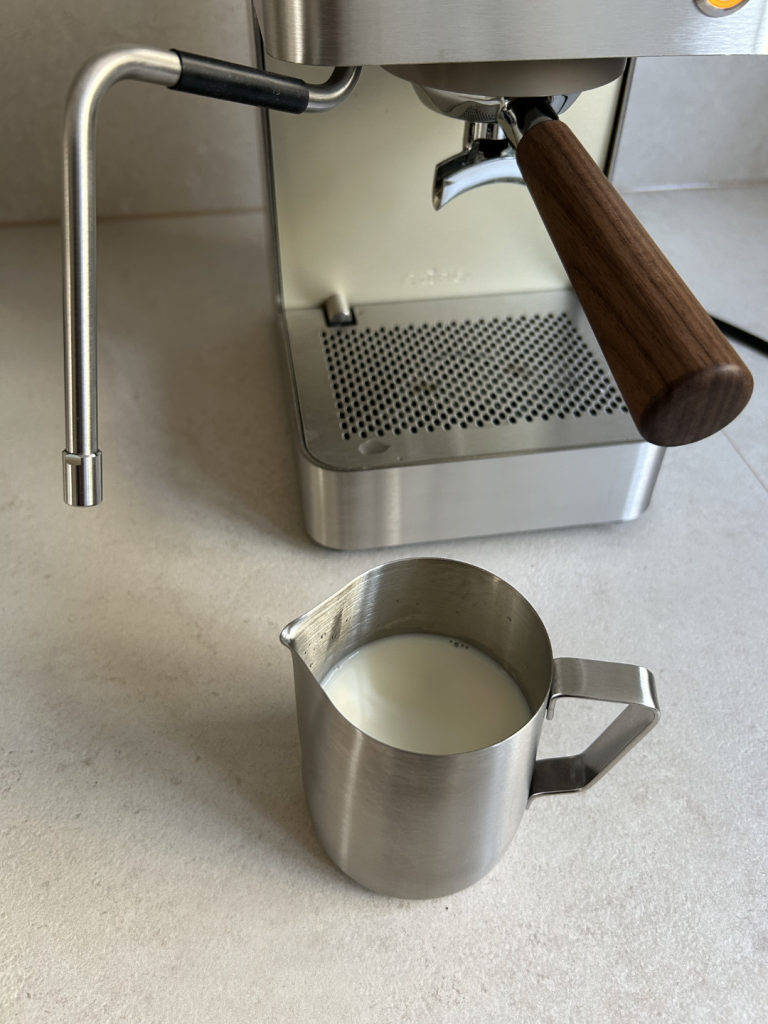 Zuriga E2-2 Dampflanze mit Milchkännchen