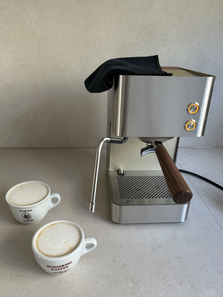 Erste Cappuccinos mit der Zuriga E2-2 Generation 2